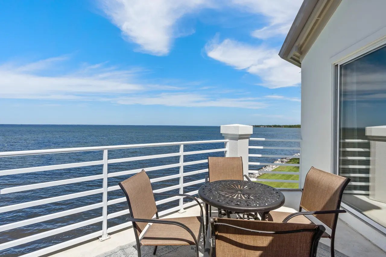 972 Northshore Dr #972