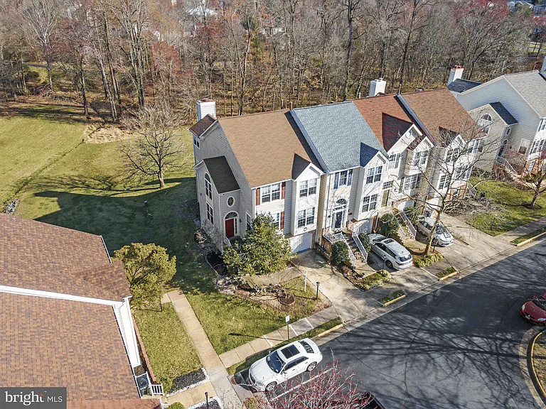 46865 Graham Cove Sq