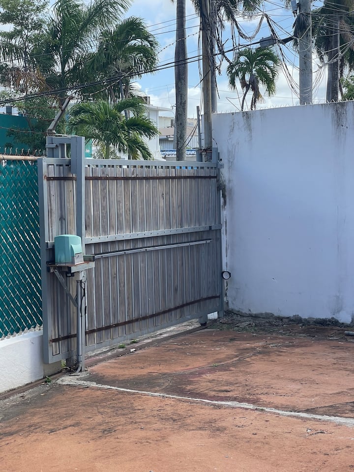 Beach House Apt 11 • Sleeps 4 • Kitchen + Sofa Bed - Airbnb