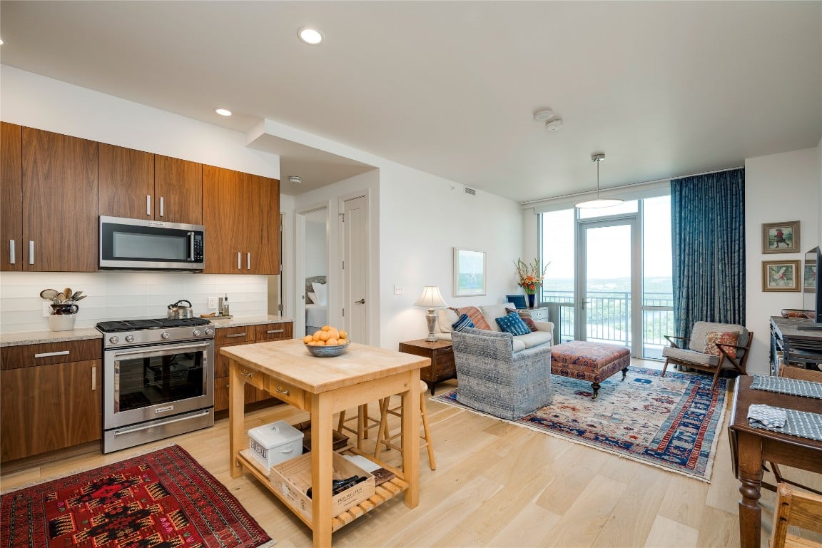 222 West Ave #2710