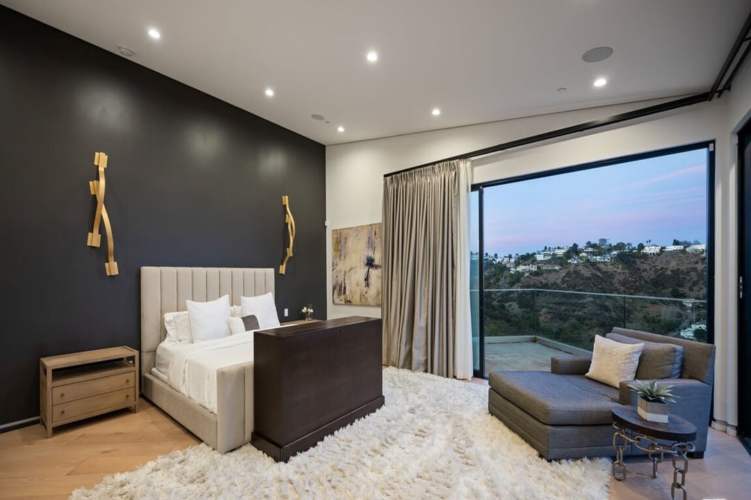 Aurelian Crest, Linda Flora Dr, 90049