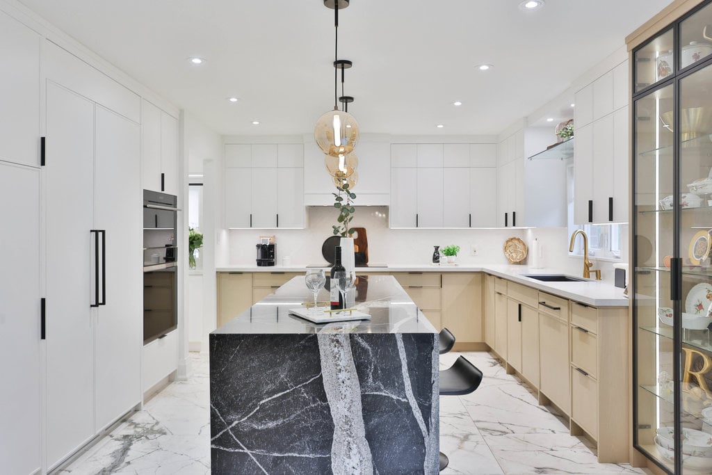 1520 Drymen Cres