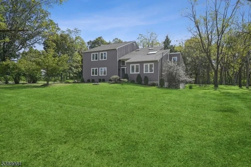 6 W View Dr