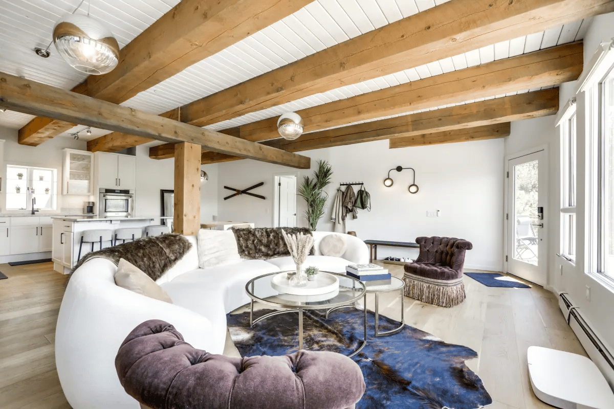 Spacious Mountain Retreat Nestled in Nature