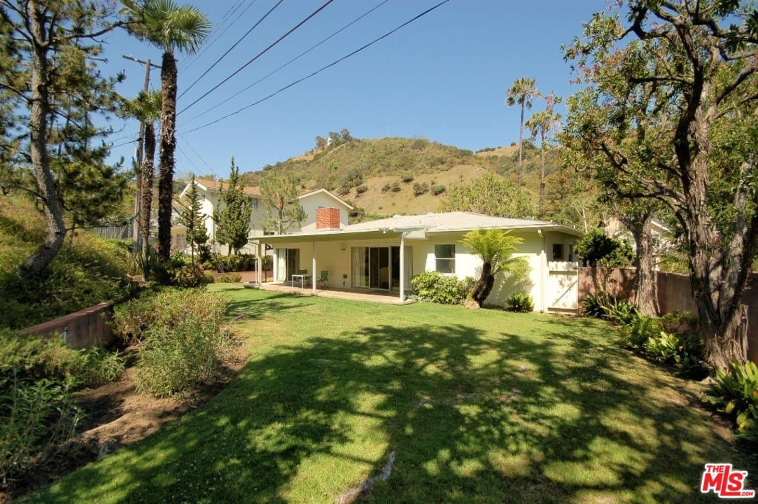 1745 San Ysidro Dr