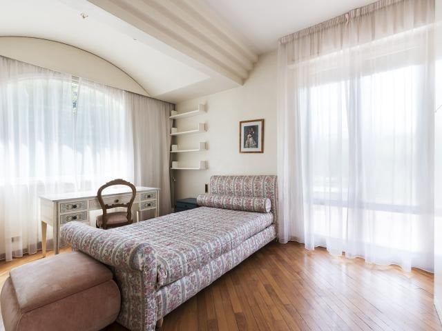 Luxury Design Apartment