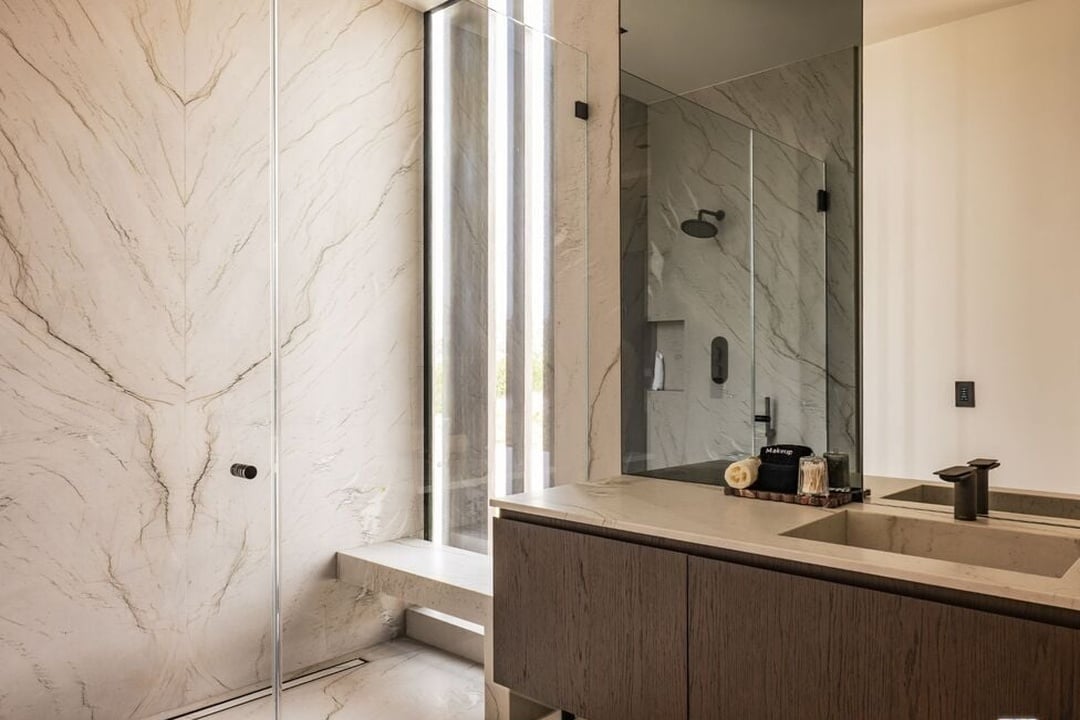 Skyreach Manor, Dume Dr, 90265