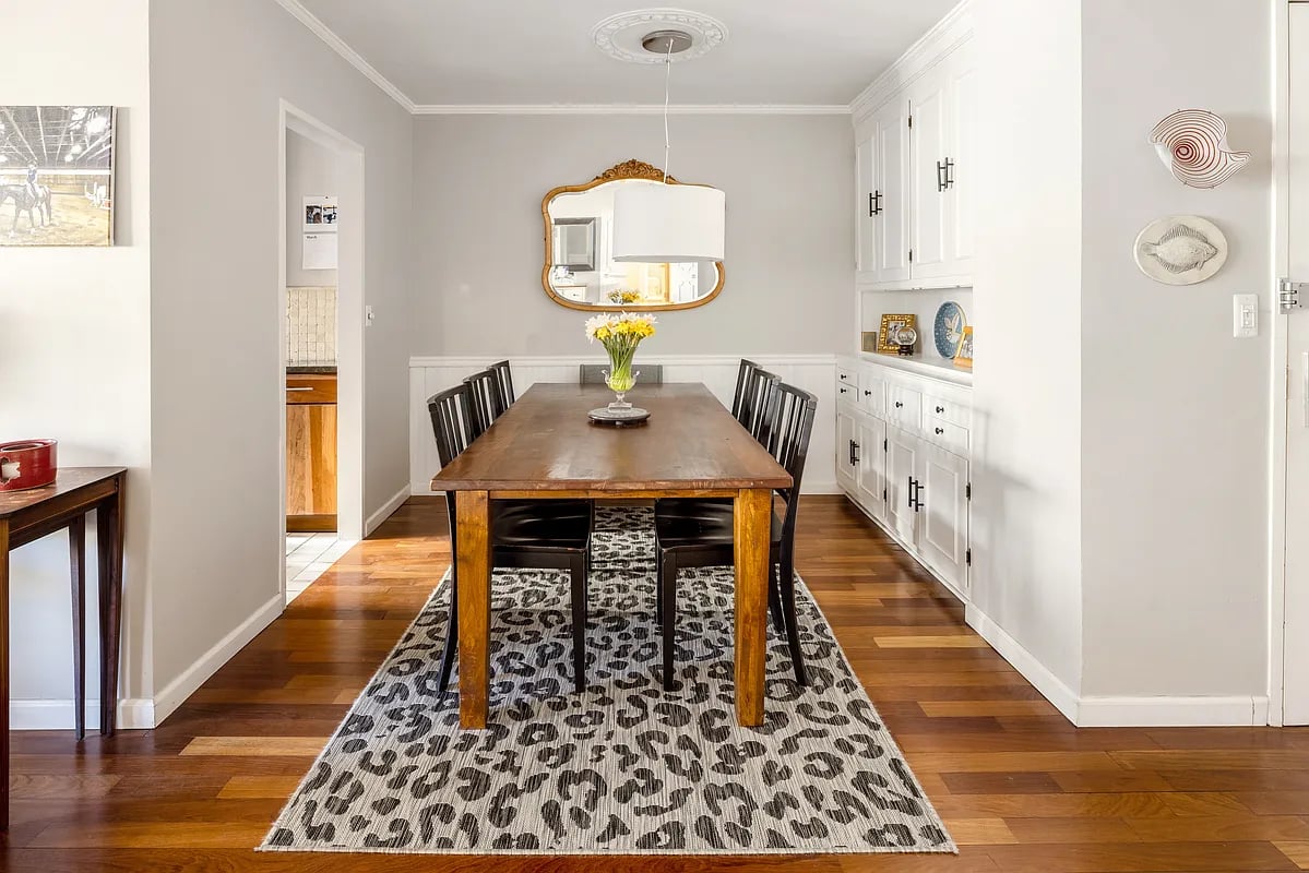 70 E 10th St #7H