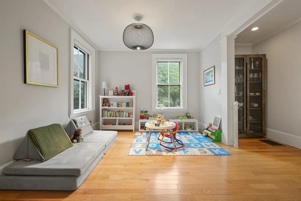 46 Central St