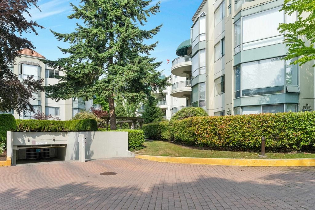 1785 Martin Dr, #206