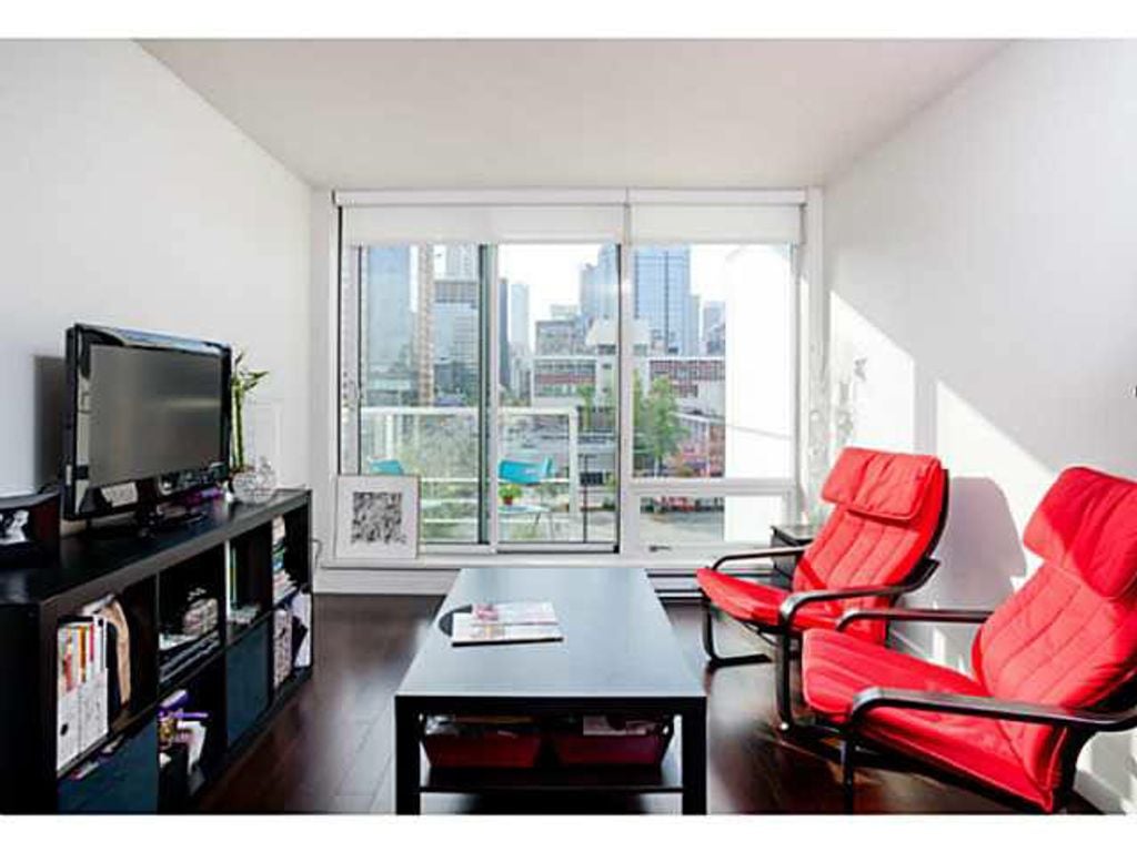 161 W Georgia St #1008