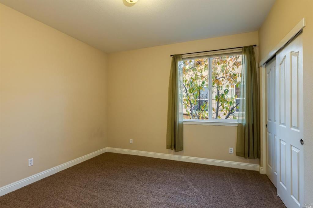 221 Jacquelyn Ln