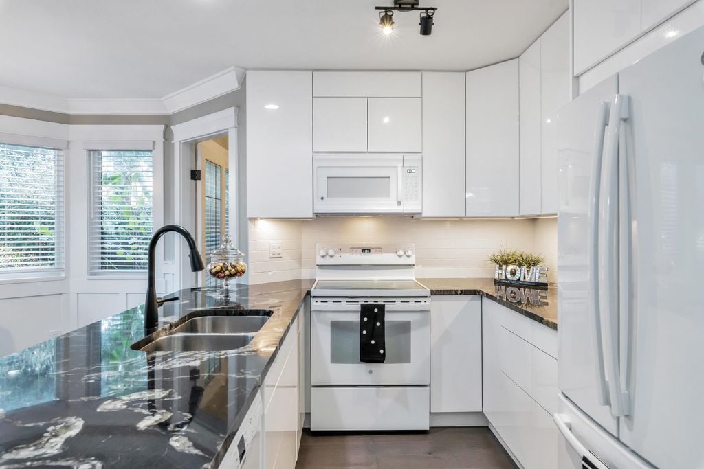 8560 162 St, #43