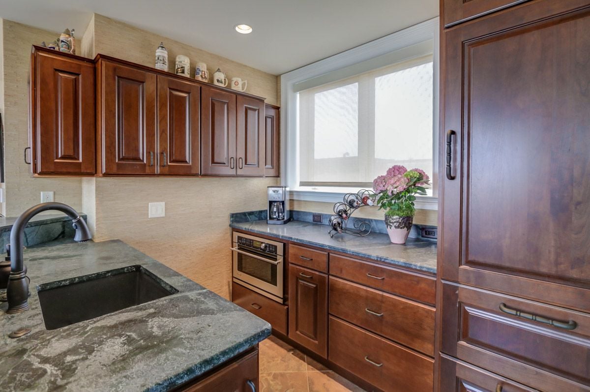 Exclusive Offering: Loraine Penthouse #1007