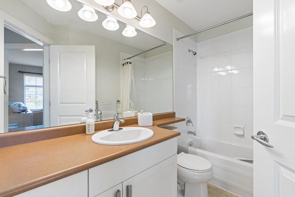 2200 Panorama Dr, #93