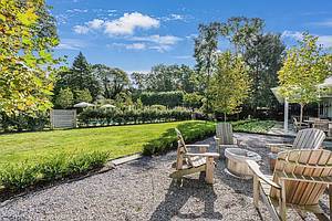 4 Lee Lane, Wainscott