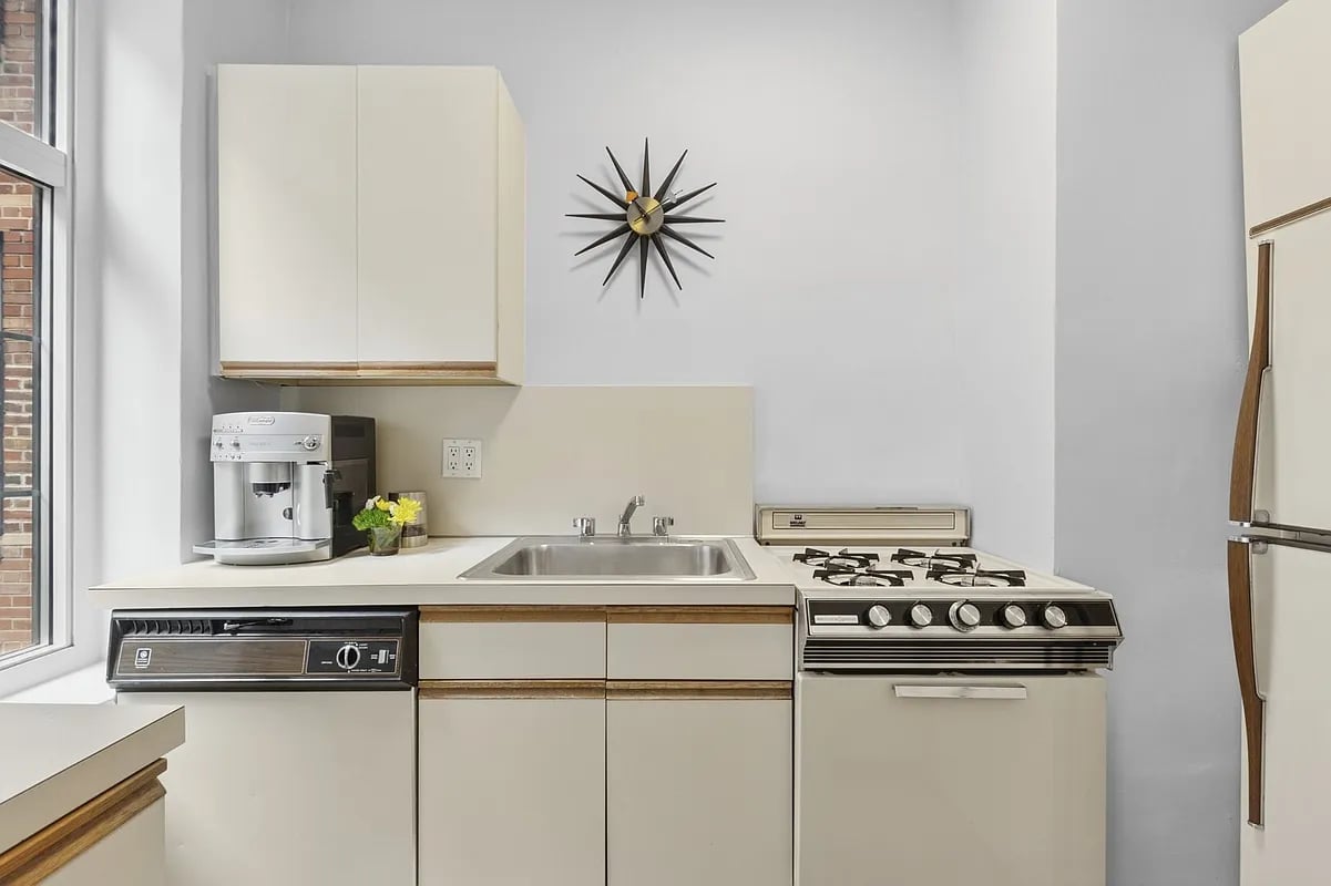 405 West 23rd Street 8H