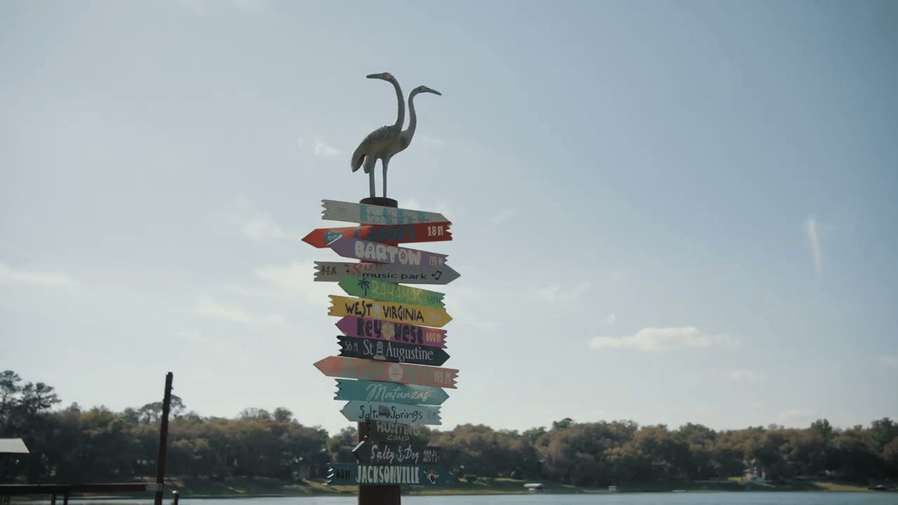 ⛵️ 𝐖𝐞𝐥𝐜𝗼𝗺𝐞 𝐭𝗼 𝐭𝐡𝐞 𝐋𝐚𝐤𝐞 𝐇𝗼𝐮𝐬𝐞 𝐢𝐧 𝐌𝐞𝐥𝐫𝗼𝐬𝐞, 𝐅𝐋 🏝