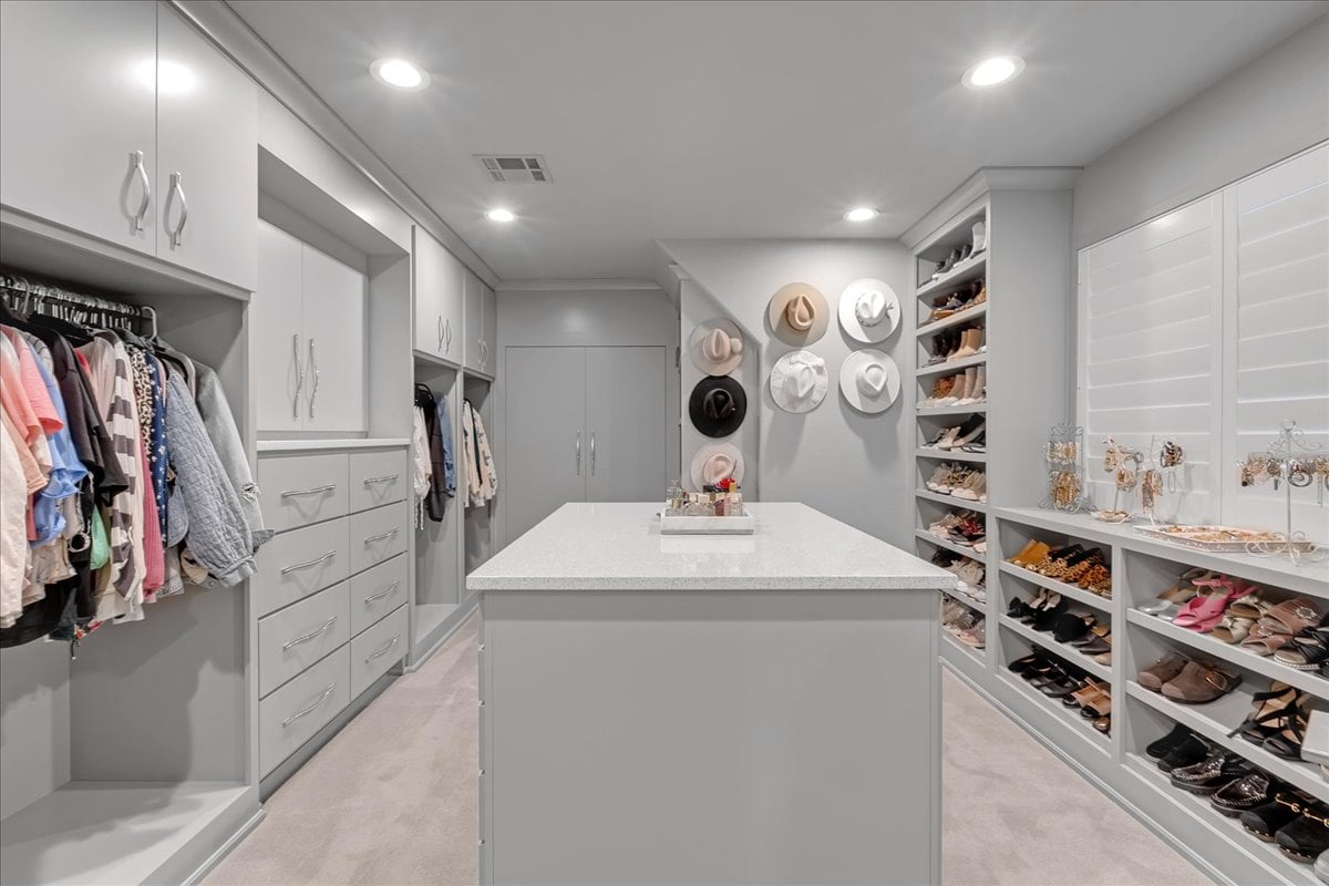 Luxury Living in Bixby, Oklahoma: A Premier Estate in Devonshire at Graystone Represented by Philip Shain of The Agency Tulsa - Wyatt Poindexter - The Agency