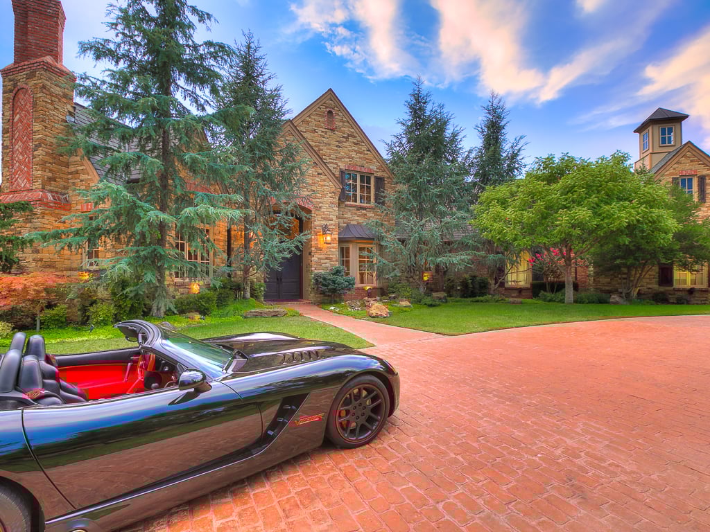 Edgewater to Edmond - Luxury Home Living on the West Side of Lake Arcadia - Wyatt Poindexter - The Agency