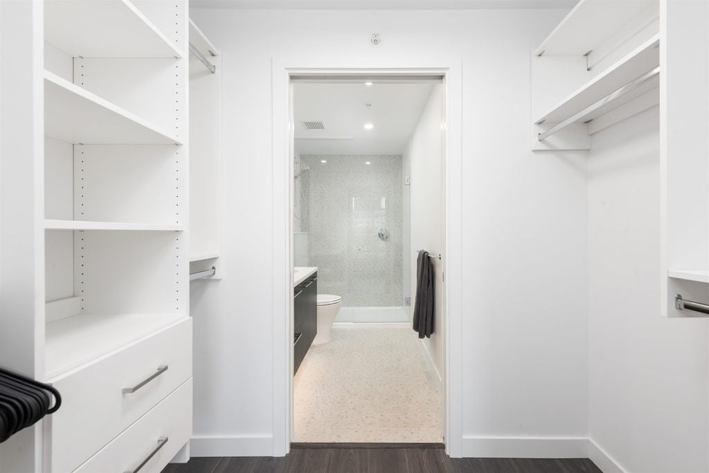 2425 Alpha Ave, #307