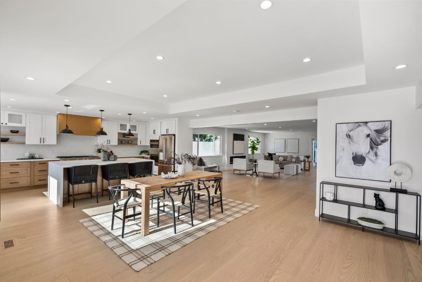 211 Serena Way