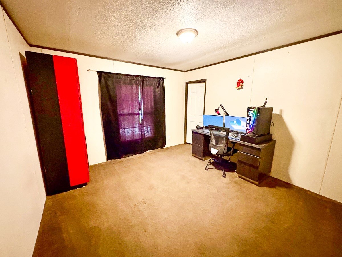 1227 Post Oak Cir