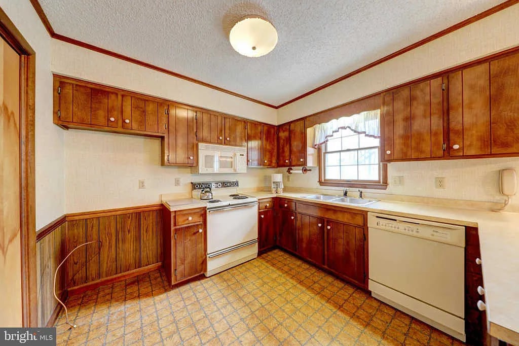 700 Bayard Ave