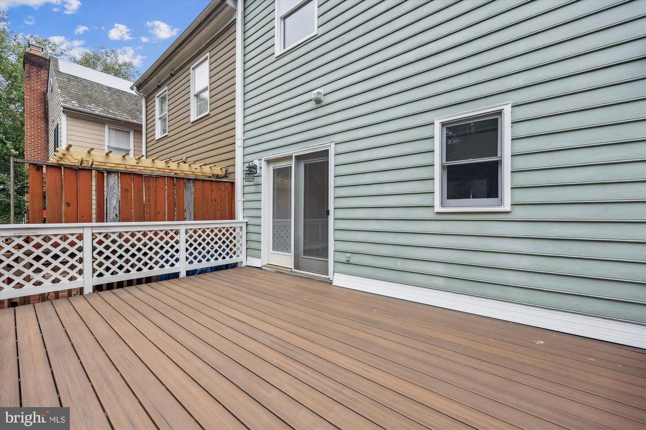 473 Tschiffely Square Rd