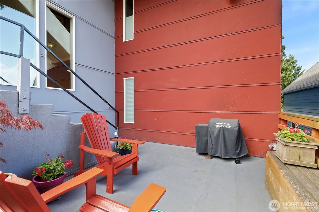 49 W Etruria Street #102