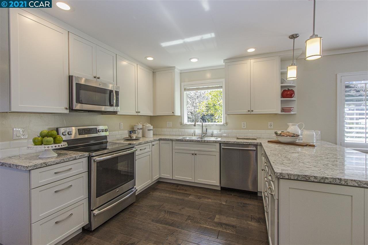 3320 S Lucille Ln