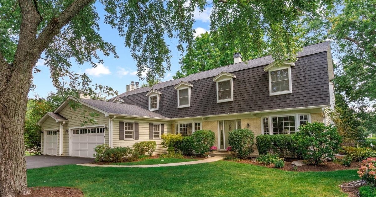 How Shanon Tully and The Tully Team Sold 1101 Barberry Court In Orchard Brook: Downers Grove's Pool and Clubhouse Community