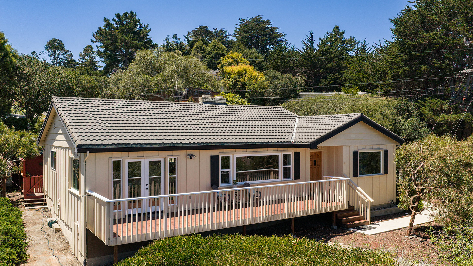 Monterey Living with Bay Views