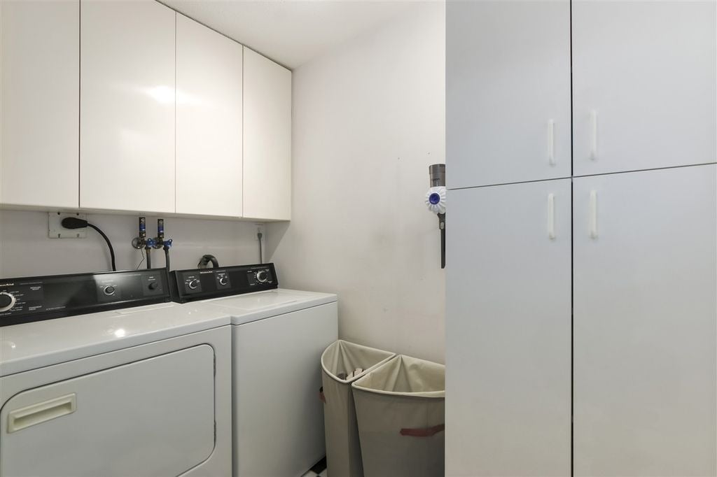 2255 York Ave, #109