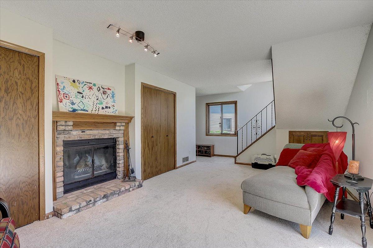 8715 Maplebrook Pkwy N