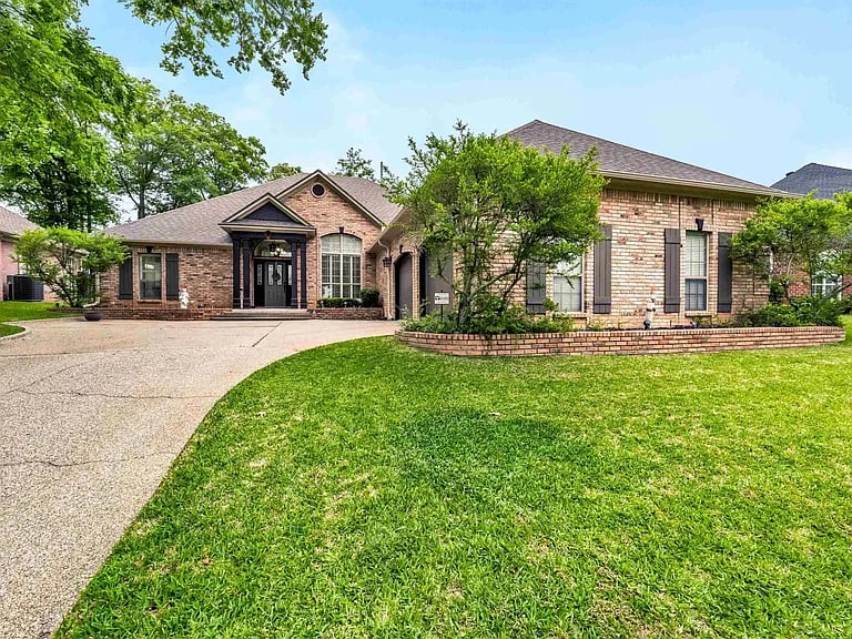 6332 Ashmore Ln