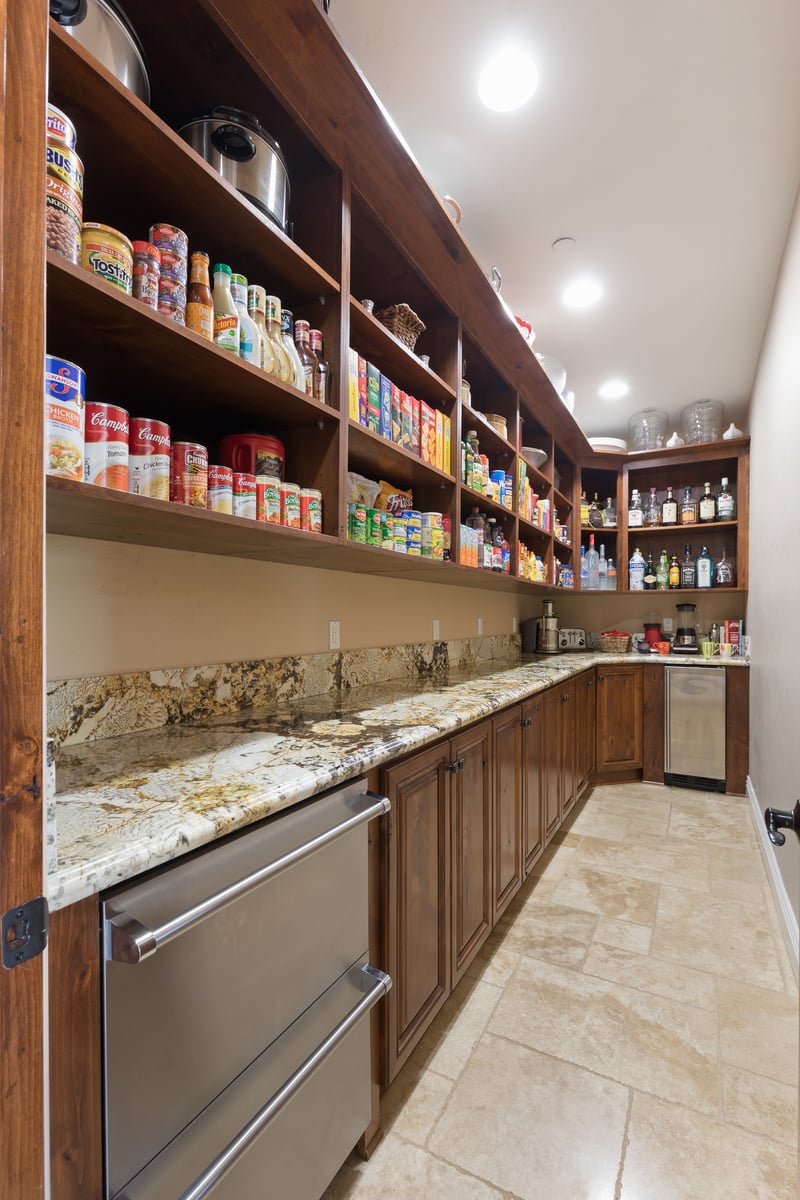 21128 Via Los Laureles