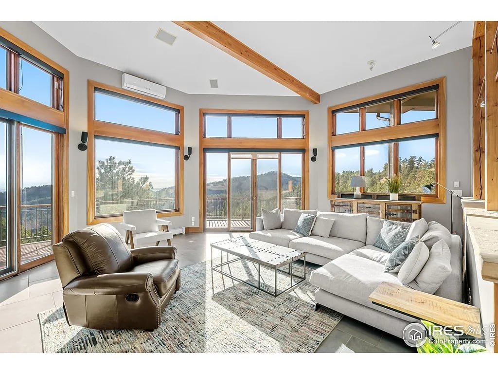 1448 Carriage Hills Dr