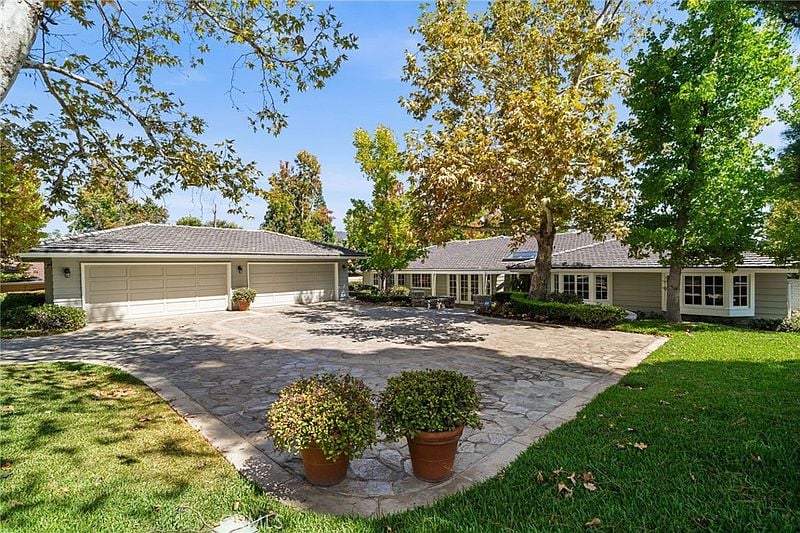 10982 Bent Tree Rd, Santa Ana, CA 92705