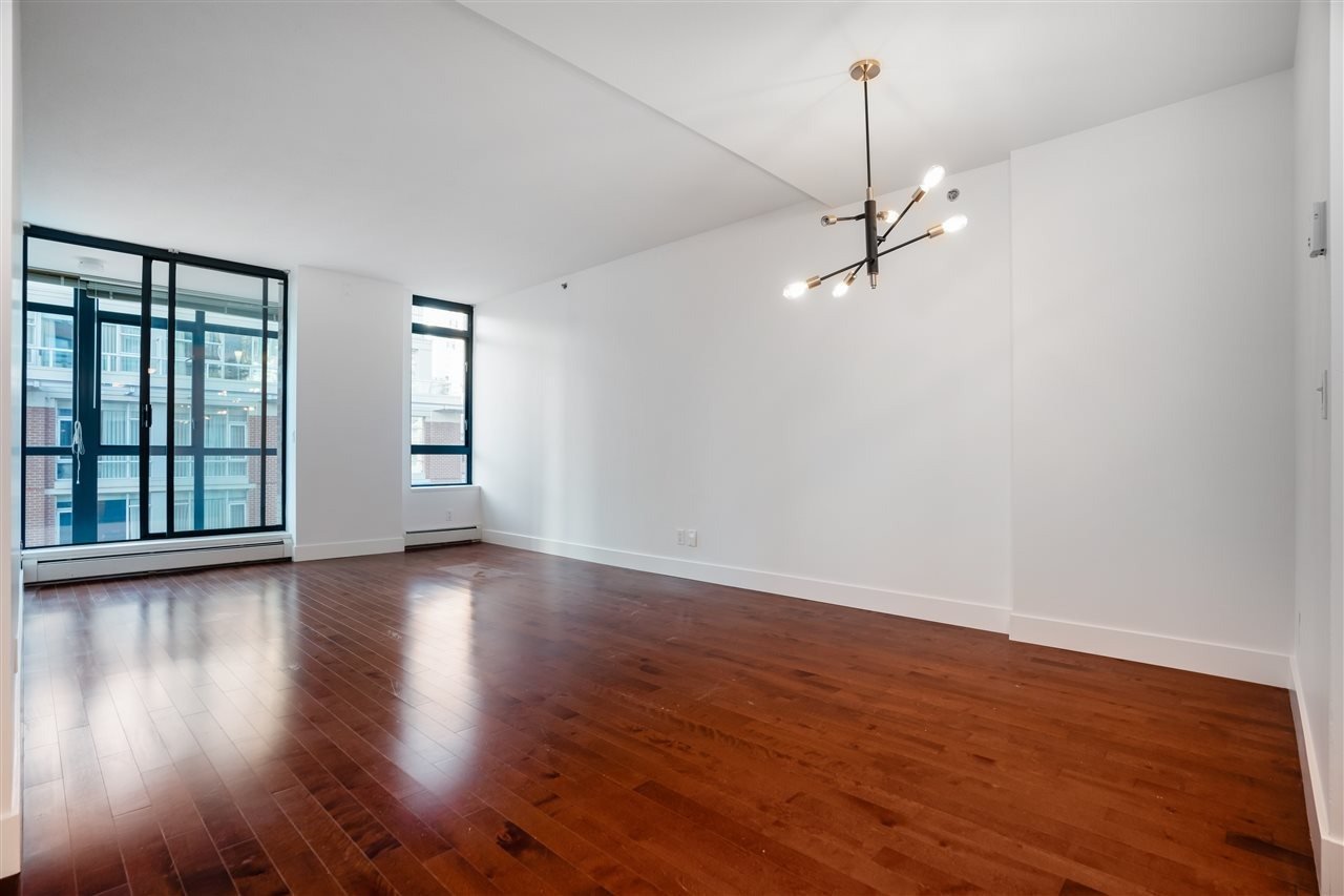 212 Davie St, #607