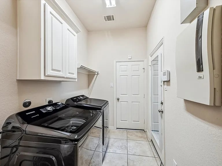 1388 San Remo Ln