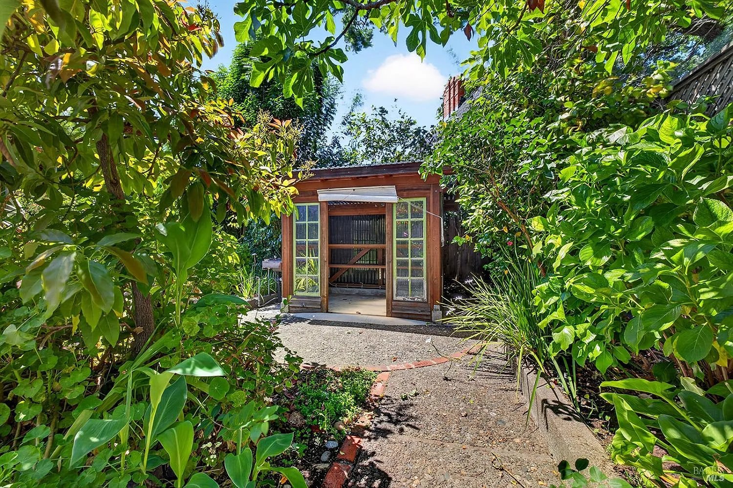 2453 Delevan Way
