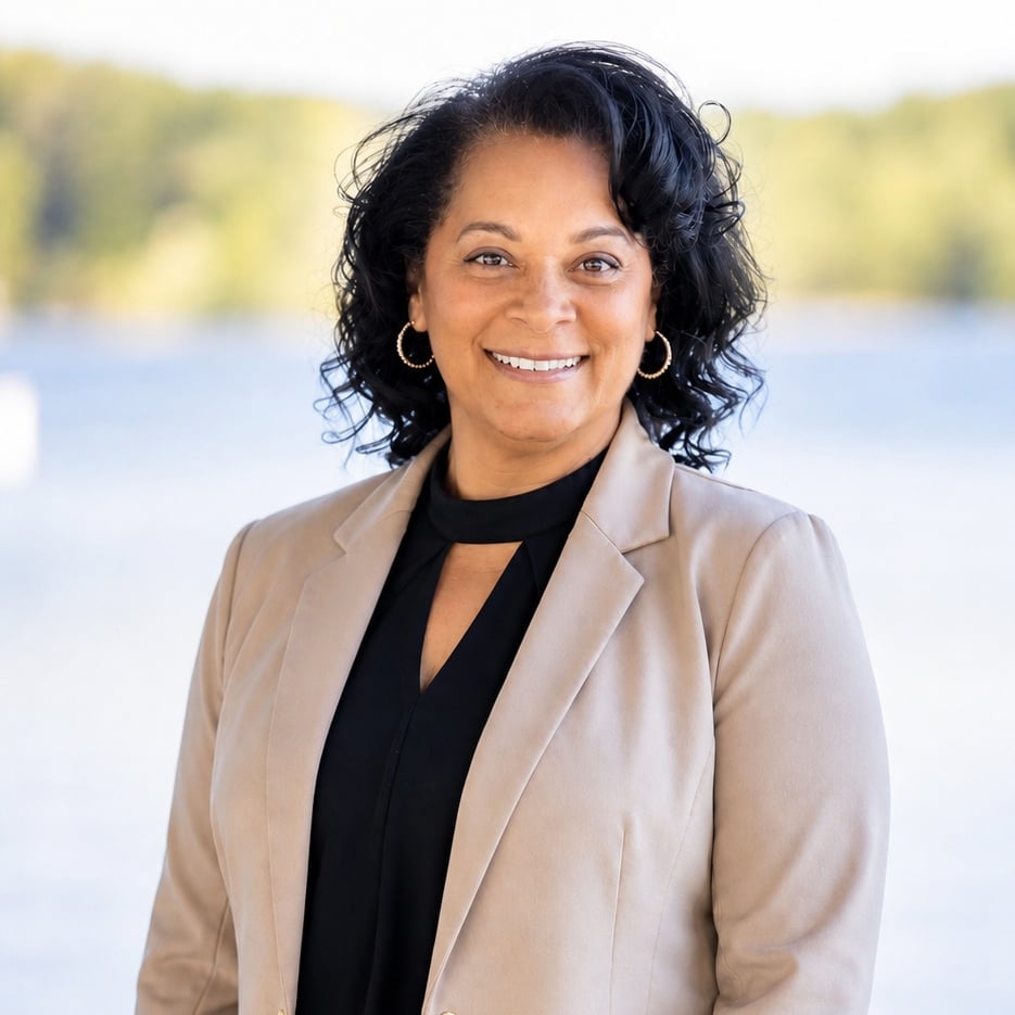 Lee Ann Penny Rivera Gainesville, GA Real Estate Agent Headshot