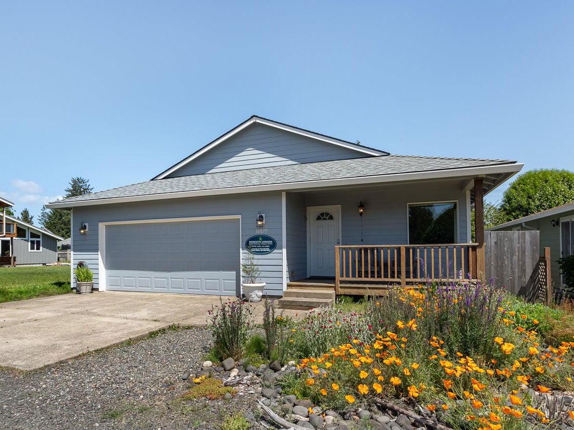 Sold turnkey ranch home at 34075 Pintail Ave in Nehalem Oregon with hot tub and vacation rental potential