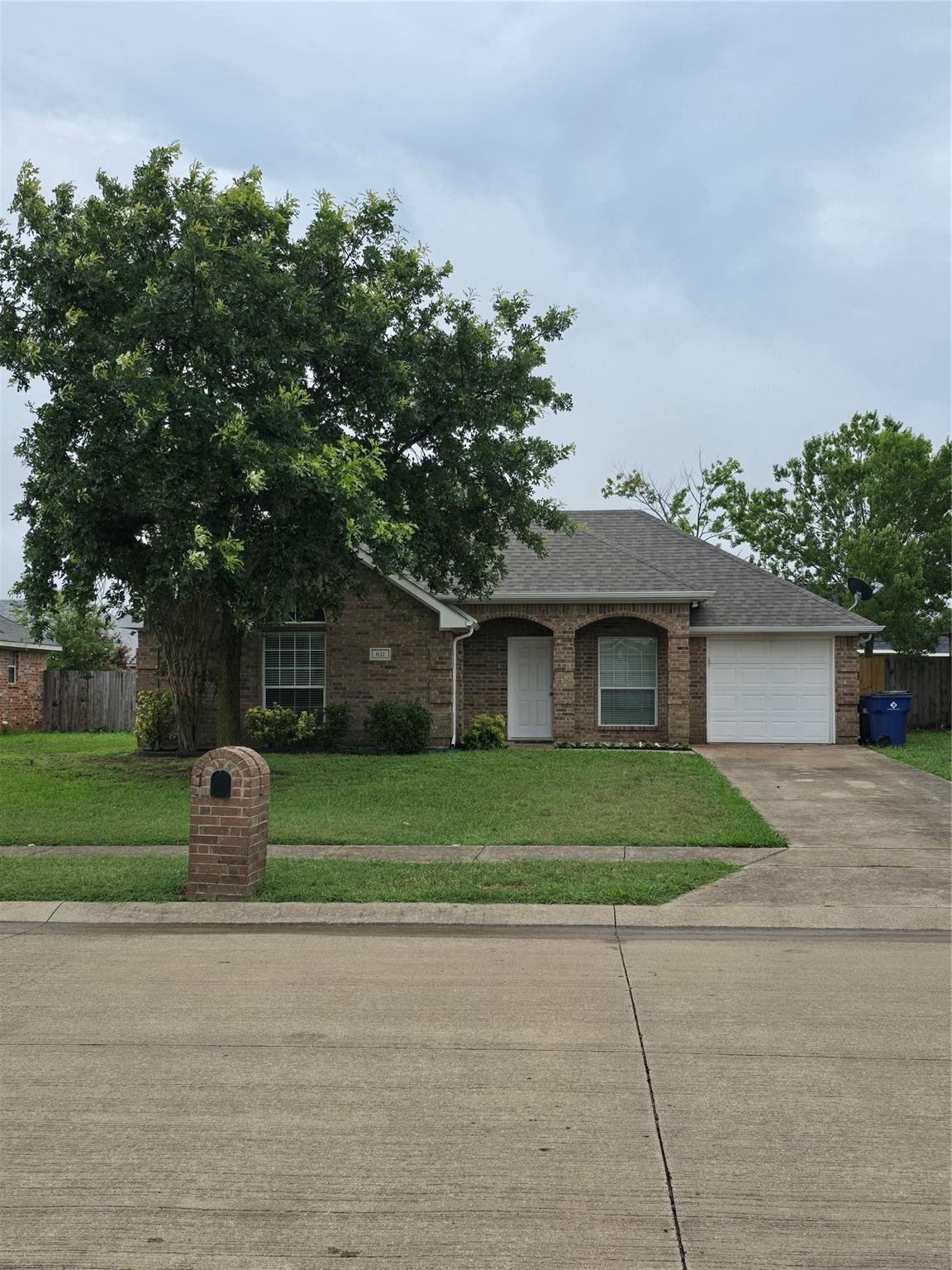 632 Oliver Lane, Waxahachie, Texas 75165