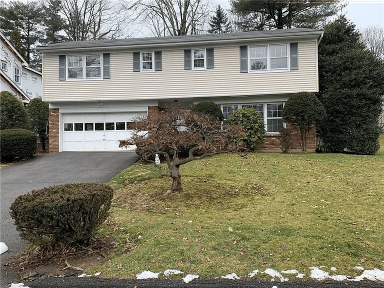 4 Loewen Court Rye