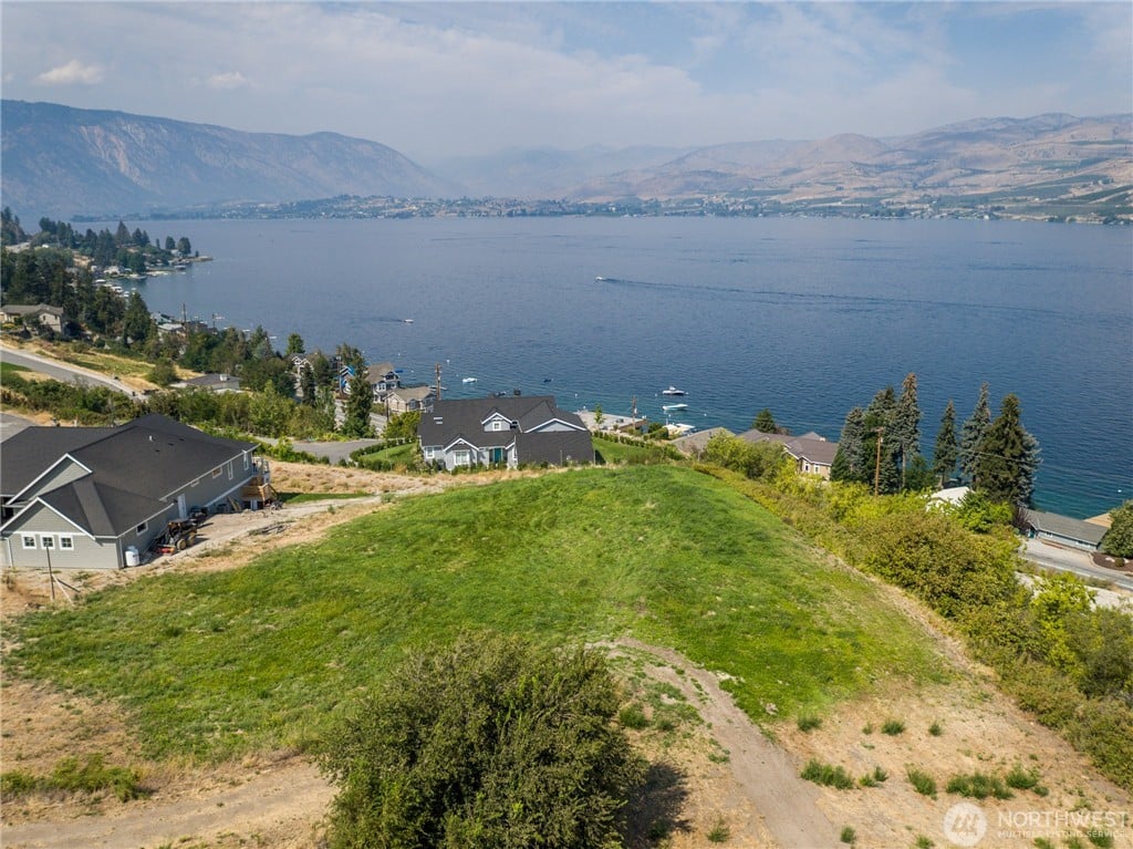 275 Bene Vista Ln