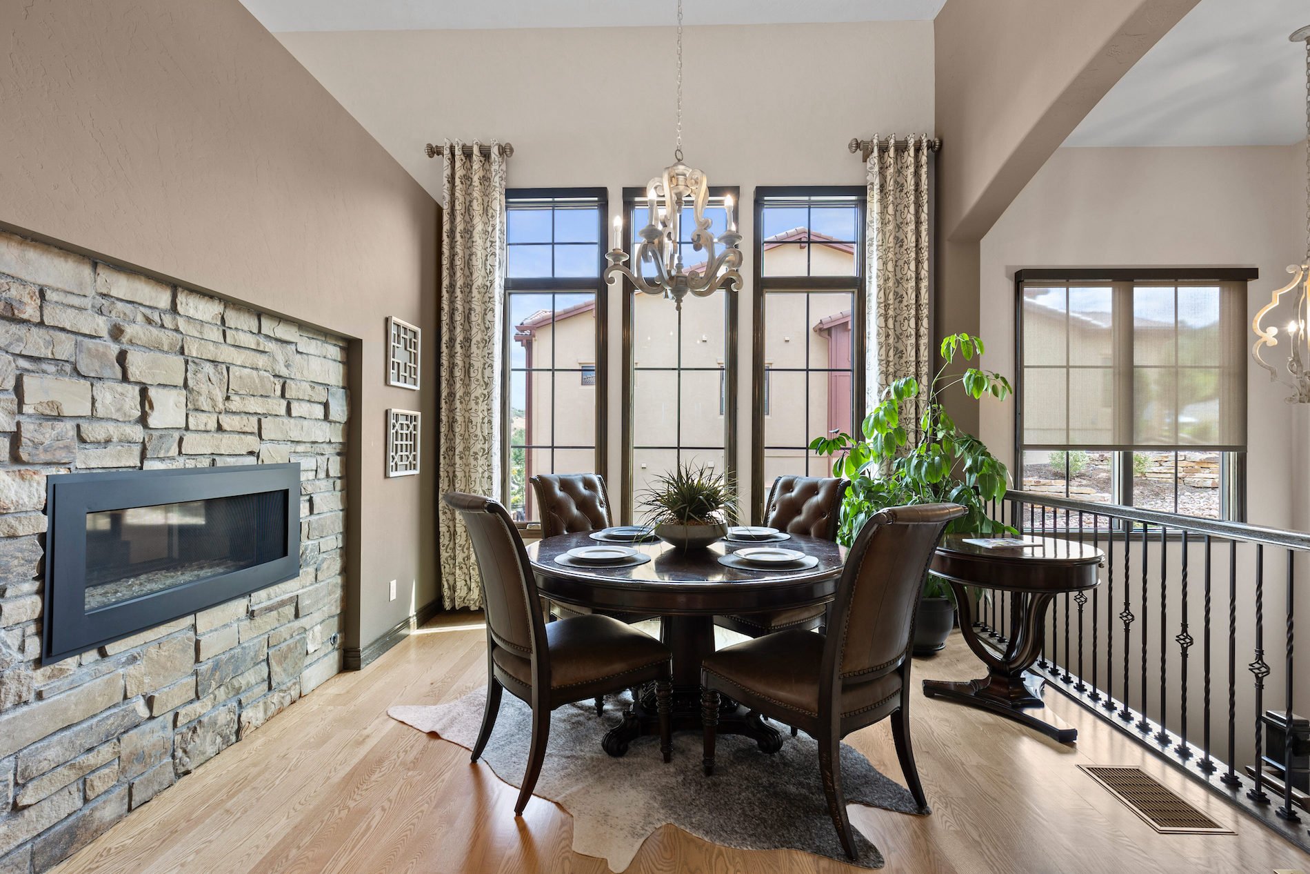 8122 Raphael Lane