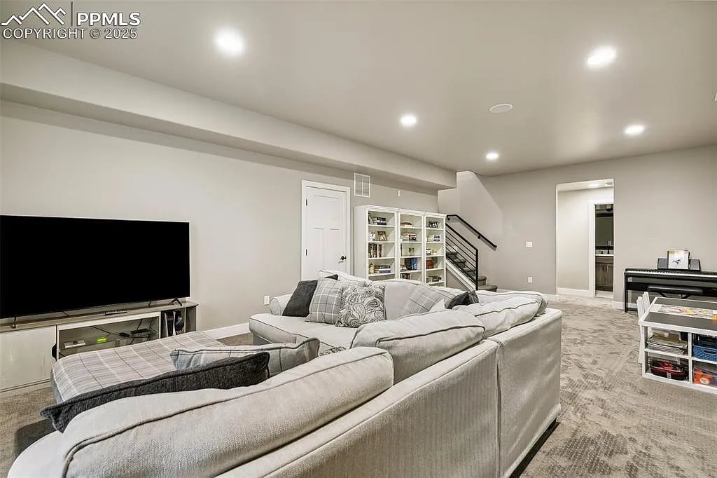 6792 David Anthony Ct