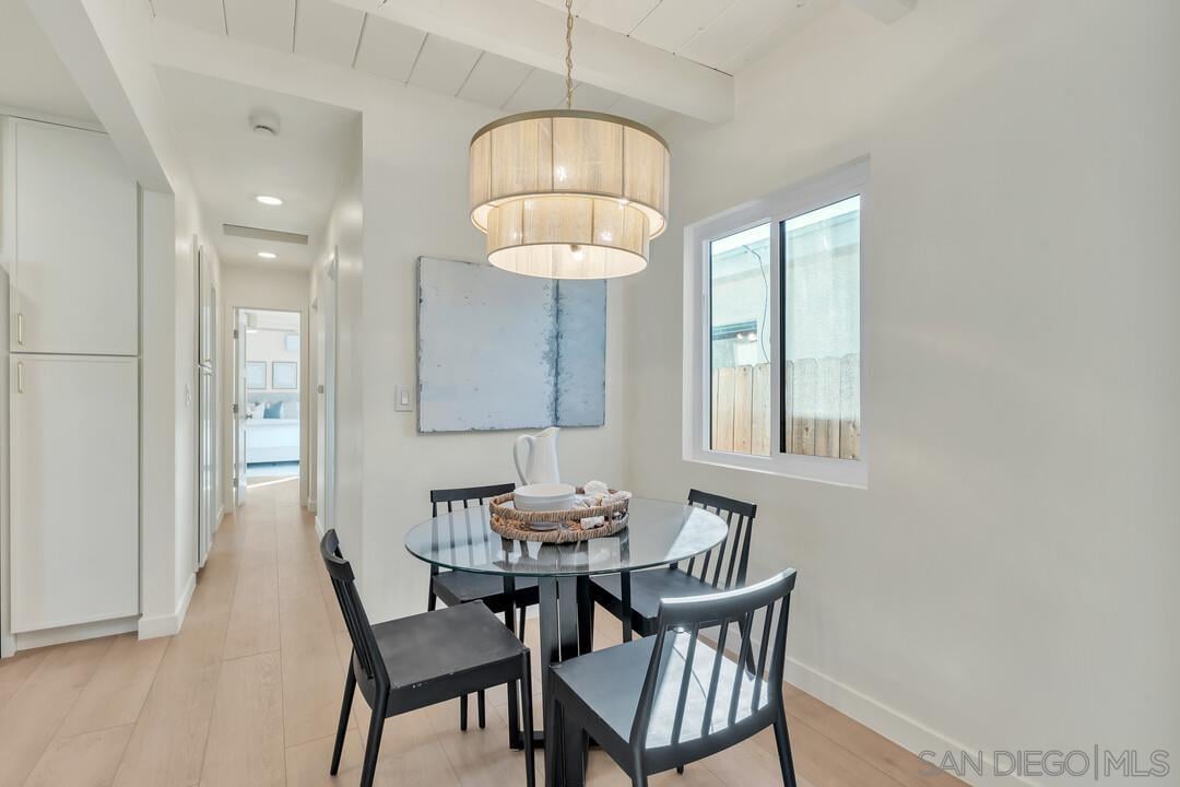 2275 Emerald St, San Diego, CA 92109